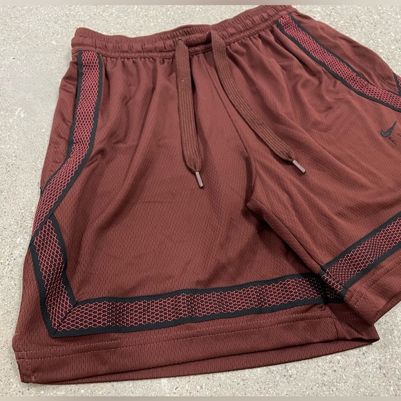Nike Fly Men’s Basketball Swoosh Crossover Shorts Size Small Rare red/brown - Picture 7 of 13